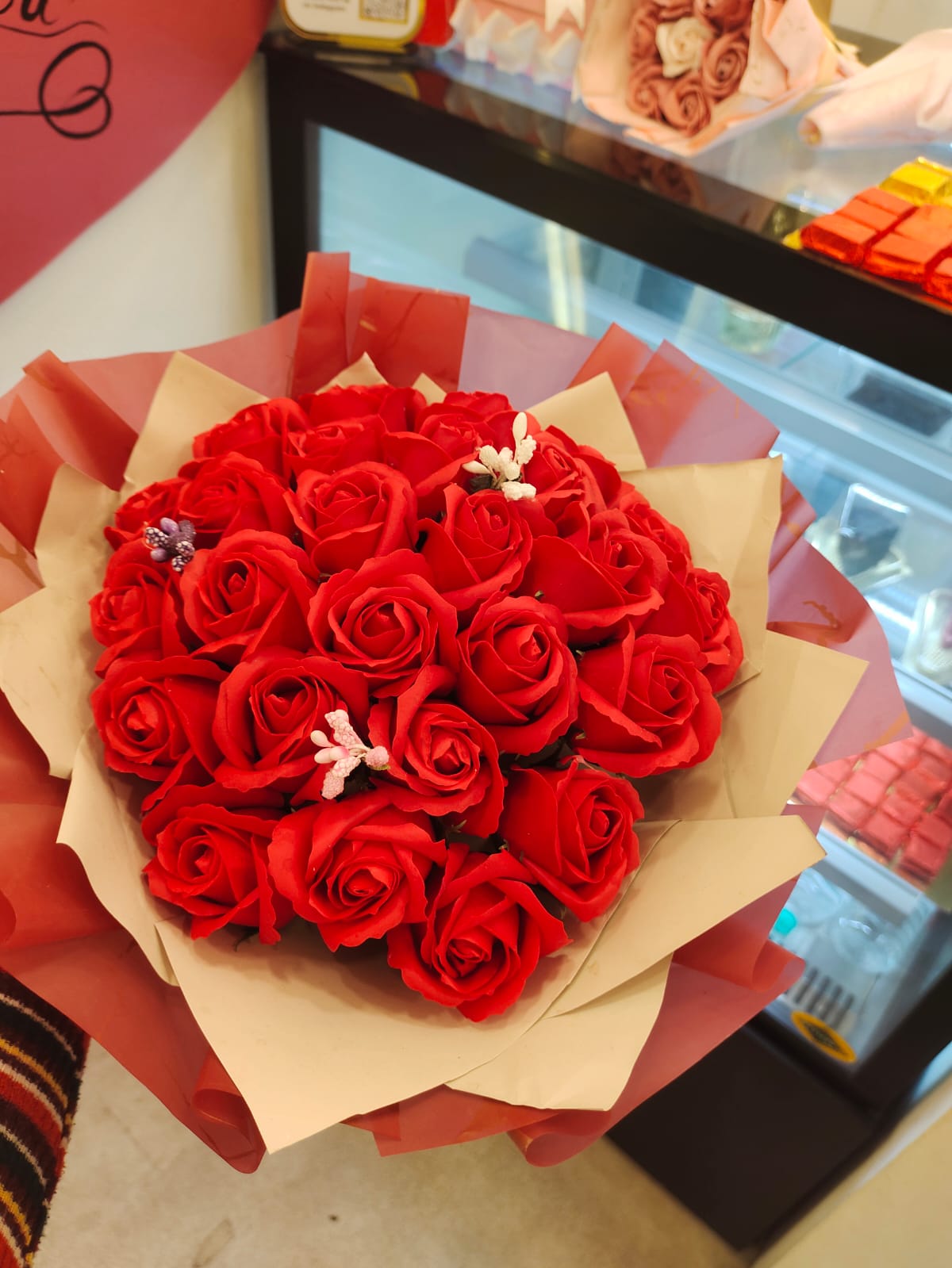 25 ARTIFICIAL ROSE BOUQUET